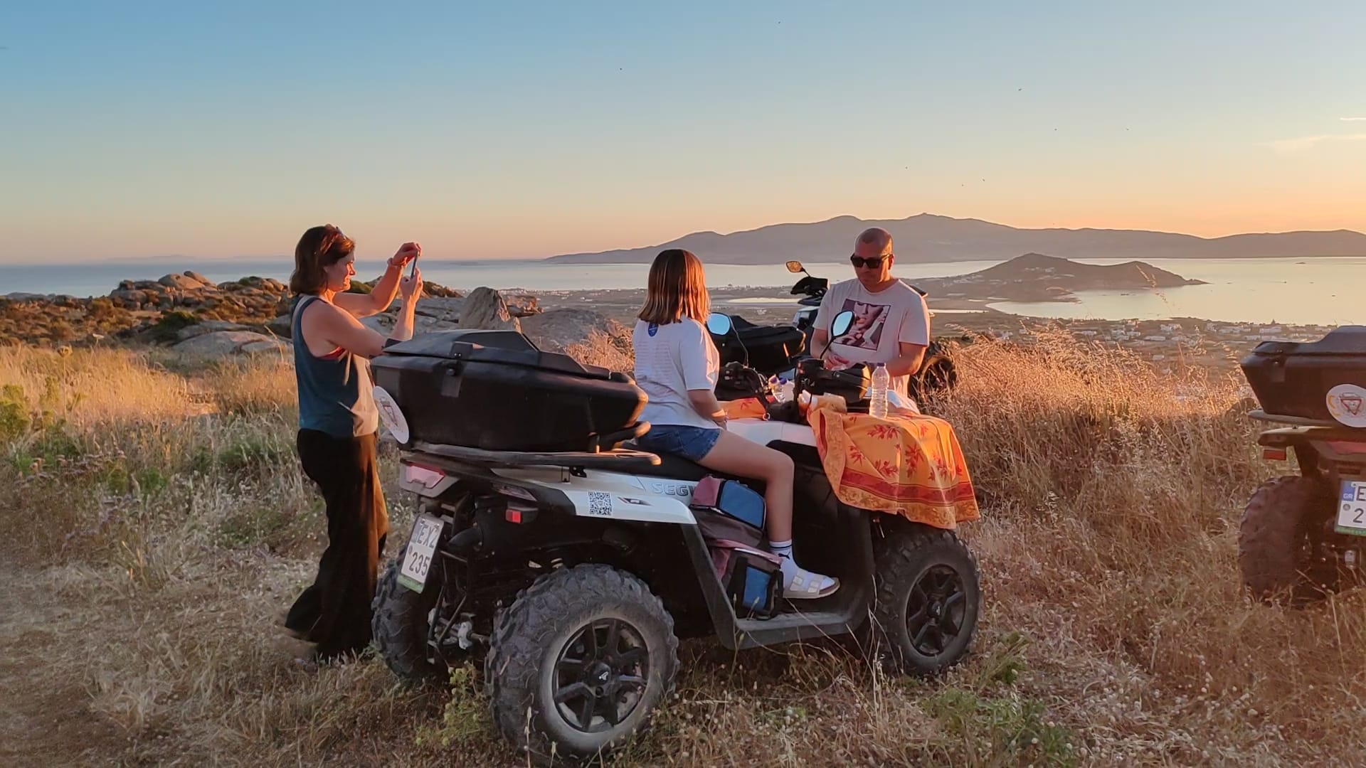 The Royal Sunset Tour — scene 1